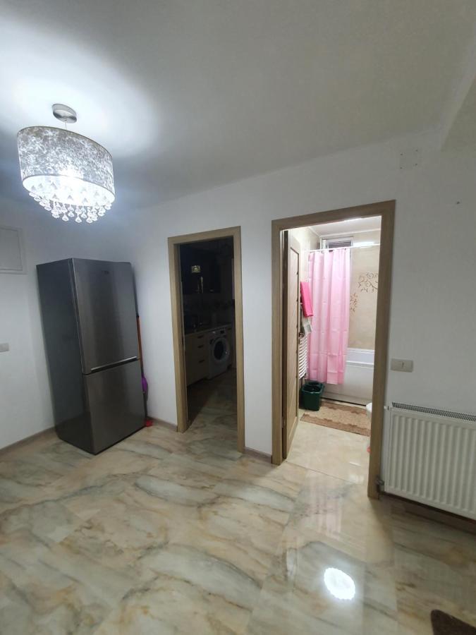 Kriss Apartment Luxury Târgu Jiu Exterior foto
